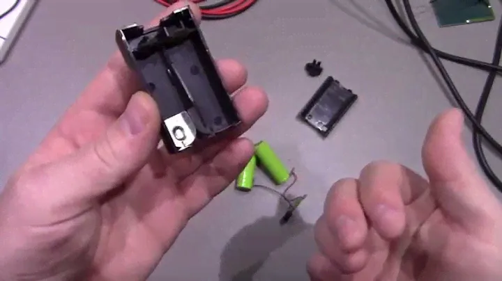 Cheap XBOX 360 Controller Battery Teardown